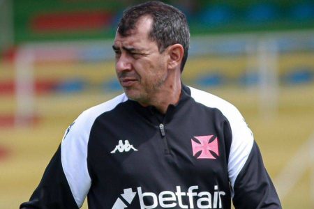 Fábio Carille perde voo para Salvador e apresentação no Vitória é adiada