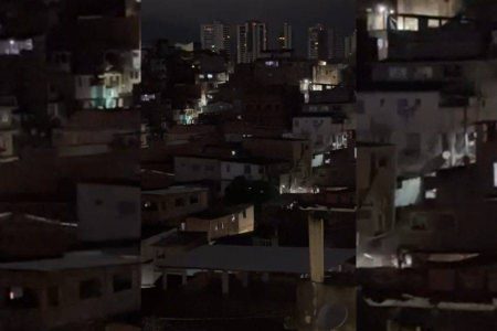 Confronto entre facções assusta moradores do Engenho Velho da Federação e bairro amanhece sem ônibus