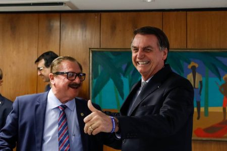 Amigo de Bolsonaro critica Michelle por participar da festa peão de Barretos enquanto marido está preso Amigo de Bolsonaro critica Michelle por participar da festa peão de Barretos enquanto marido está preso