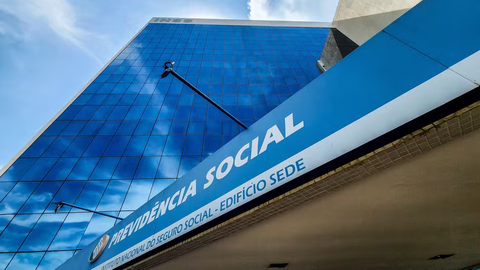 Oposição derruba indicação do governo e elege presidente da CPI do INSS Oposição derruba indicação do governo e elege presidente da CPI do INSS