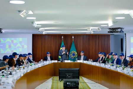 Lula chama de ‘vergonhosa’ a decisão dos EUA de suspender visto de Lewandowski Lula chama de ‘vergonhosa’ a decisão dos EUA de suspender visto de Lewandowski