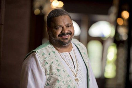 Morre Arlindo Cruz, ícone do samba, aos 66 anos no Rio de Janeiro