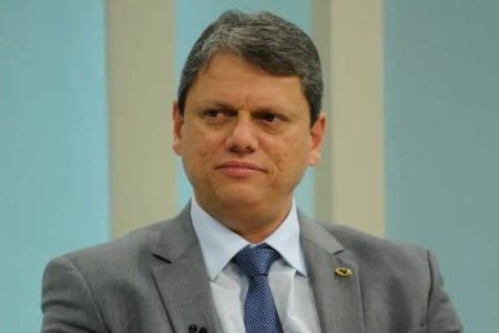 Tarcísio mantém em aberto escolha entre reeleição em SP e disputa pela Presidência em 2026 Tarcísio mantém em aberto escolha entre reeleição em SP e disputa pela Presidência em 2026