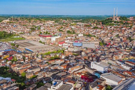 TCM-BA suspende pregão em Candeias após denúncia de irregularidades em licitação para compra de kits lanche