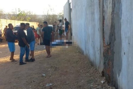 Tiroteio em festa deixa três mortos e um ferido em Barreiras Tiroteio em festa deixa três mortos e um ferido em Barreiras