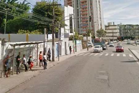 Colisão entre dois ônibus deixa quatro feridos na Ladeira do Hospital Santa Izabel, em Salvador Colisão entre dois ônibus deixa quatro feridos na Ladeira do Hospital Santa Izabel, em Salvador