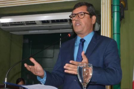 “Governo da Bahia deixou Centro de Convenções virar sucata”, diz Tinoco após resposta da Saeb “Governo da Bahia deixou Centro de Convenções virar sucata”, diz Tinoco após resposta da Saeb