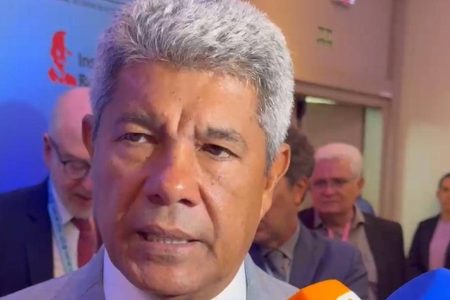 Jerônimo compara avaliação de governo com Lula mesmo em crescente rejeição: “Estamos bem posicionados” Jerônimo compara avaliação de governo com Lula mesmo em crescente rejeição: “Estamos bem posicionados”