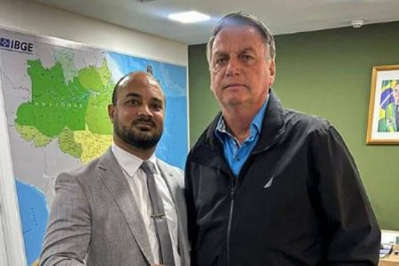 Moraes autoriza Capitão Alden a visitar Bolsonaro, mas barra outros políticos Moraes autoriza Capitão Alden a visitar Bolsonaro, mas barra outros políticos