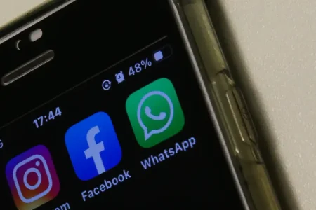Câmara aprova urgência de projeto que regulamenta atuação de influenciadores digitais no Brasil Câmara aprova urgência de projeto que regulamenta atuação de influenciadores digitais no Brasil