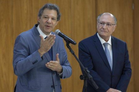 Haddad elogia postura de Alckmin em negociações com EUA: “show de dignidade” Haddad elogia postura de Alckmin em negociações com EUA: “show de dignidade”