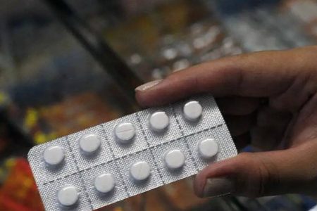 Anvisa afirma que paracetamol na gravidez não causa autismo