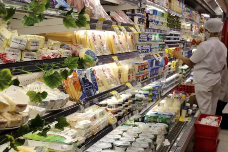 Alta dos alimentos mantém custo de vida elevado na Região Metropolitana de Salvador