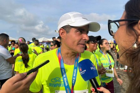 “Atividade física é o melhor caminho”: ACM Neto participa da Maratona Salvador e fala sobre retomada aos esportes “Atividade física é o melhor caminho”: ACM Neto participa da Maratona Salvador e fala sobre retomada aos esportes