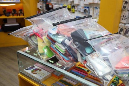 Operação apreende mais de 2 mil acessórios de celulares em Salvador