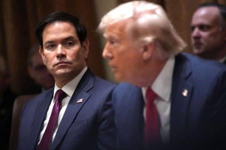 Secretário de Trump promete novas sanções ao Brasil após condenação de Bolsonaro Secretário de Trump promete novas sanções ao Brasil após condenação de Bolsonaro