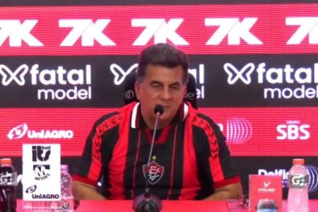 “Para mim a vitória não cai”, afirma Fábio Mota ao comentar momento do clube