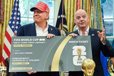 Trump ameaça rever sedes da Copa de 2026 nos EUA Trump ameaça rever sedes da Copa de 2026 nos EUA