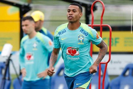 Jean Lucas fica fora da lista de relacionados da Seleção para enfrentar o Chile Jean Lucas fica fora da lista de relacionados da Seleção para enfrentar o Chile