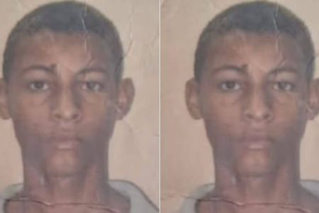Jovem é morto a tiros em praça no centro de Feira de Santana