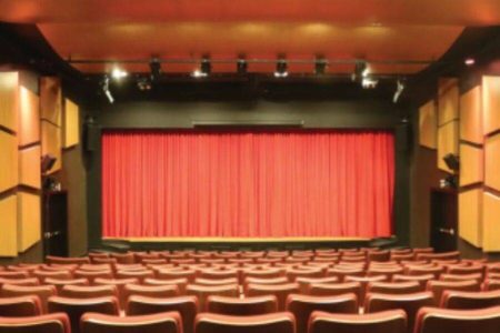 CineTeatro 2 de Julho abre edital para ocupação de pauta; entenda