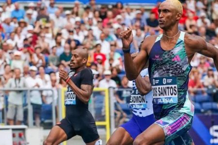 Alison dos Santos conquista prata no Mundial de Atletismo em Tóquio