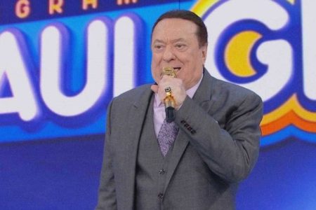 Raul Gil é internado em hospital de São Paulo após passar mal