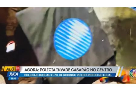 Colete balístico de emissora é achado em esconderijo de criminosos em Salvador