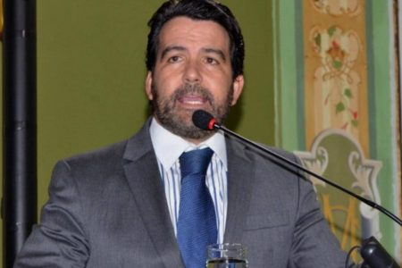 Vereador Paulo Magalhães Jr propõe a criação de abrigo para adolescentes usuários de psicoativos em Salvador