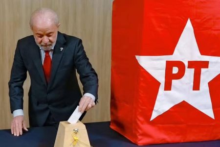 PT lança mobilização contra anistia a Bolsonaro e mira Tarcísio de Freitas em protestos