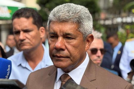 Jerônimo Rodrigues defende respeito à Justiça em julgamento de Bolsonaro: “quem erra, a Justiça julga”