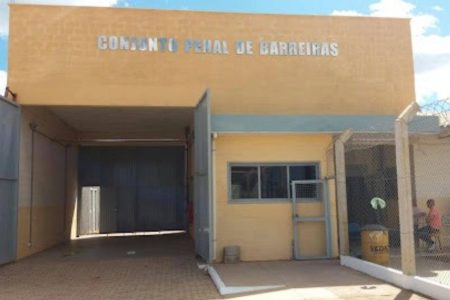 Mulheres são presas após tentar entrar com drogas em presídio de Barreiras Mulheres são presas após tentar entrar com drogas em presídio de Barreiras