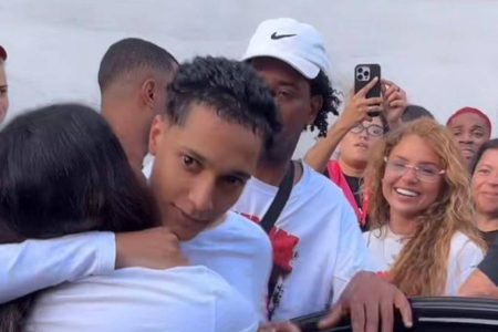 Rapper Oruam deixa prisão no RJ após 69 dias Rapper Oruam deixa prisão no RJ após 69 dias