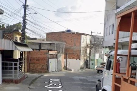 Homem é encontrado morto enrolado em fita plástica em Sussuarana Homem é encontrado morto enrolado em fita plástica em Sussuarana