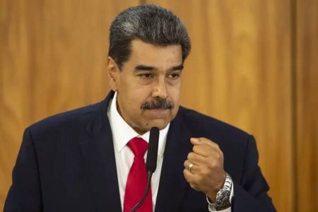 Maduro foi capturado, afirma Donald Trump em rede social