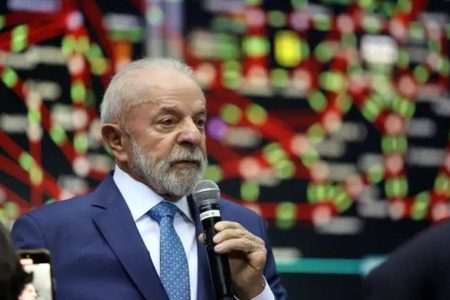 Lula pede a Trump que Marco Rubio trate o Brasil “sem preconceito” em negociações sobre tarifas Lula pede a Trump que Marco Rubio trate o Brasil “sem preconceito” em negociações sobre tarifas