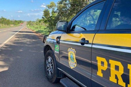 Batida entre dois carros na BR-349 deixa quatro mortos no oeste da Bahia Batida entre dois carros na BR-349 deixa quatro mortos no oeste da Bahia