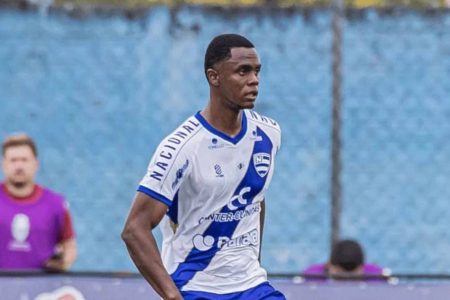 Jogador chamado de “macaco” é punido com pena maior que agressor no Paraná Jogador chamado de “macaco” é punido com pena maior que agressor no Paraná