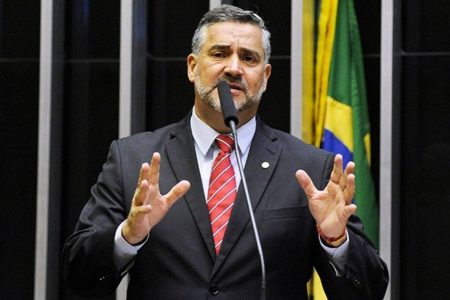 Deputado do PT ironiza CPI do INSS: “Só falta investigar quem matou Odete Roitman” Deputado do PT ironiza CPI do INSS: “Só falta investigar quem matou Odete Roitman”