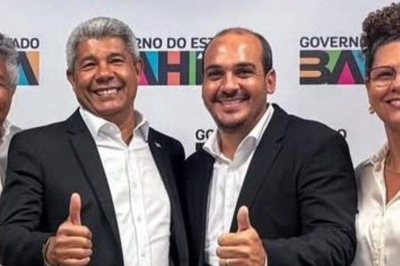Aliado de Jerônimo, prefeito é alvo da PF na Operação Overclean em Wenceslau Guimarães Aliado de Jerônimo, prefeito é alvo da PF na Operação Overclean em Wenceslau Guimarães