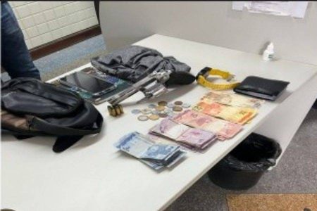 Homem é preso com revólver durante perseguição no Centro Histórico de Salvador