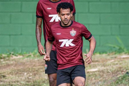 Vitória anuncia rescisão de contrato com o atacante Romarinho Vitória anuncia rescisão de contrato com o atacante Romarinho