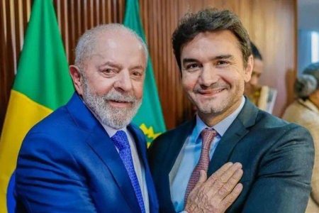 Ministro do Turismo reage a afastamento do União Brasil e busca apoio no Centrão