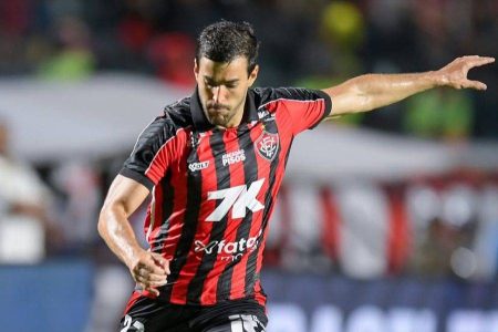 Vitória sofre mais uma baixa antes de enfrentar o Cruzeiro neste sábado; saiba quem