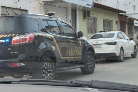 Operação da PF mira supostas fraudes na Prefeitura de Wenceslau Guimarães Operação da PF mira supostas fraudes na Prefeitura de Wenceslau Guimarães