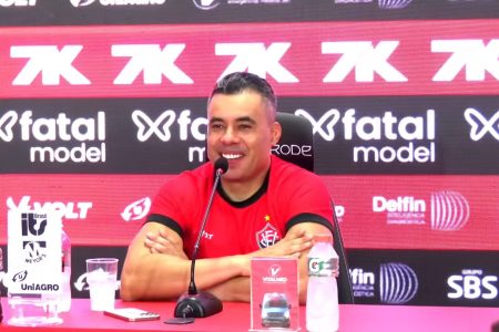 “Clássico não se joga, se vence”, celebra Jair Ventura após clássico Ba-Vi “Clássico não se joga, se vence”, celebra Jair Ventura após clássico Ba-Vi