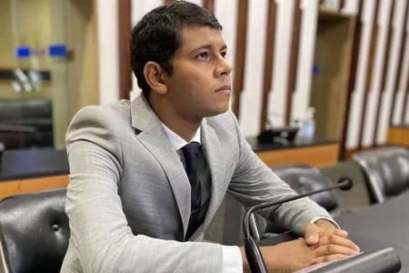 Deputado propõe inclusão da Bíblia como conteúdo obrigatório nas escolas estaduais da Bahia