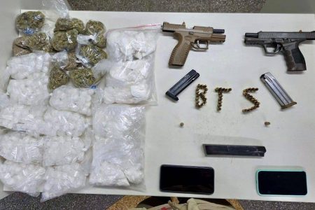 Dupla é presa com armas e grande quantidade de drogas em Boa Vista de São Caetano Dupla é presa com armas e grande quantidade de drogas em Boa Vista de São Caetano