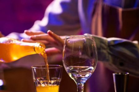 Salvador intensifica fiscalização para prevenir casos de intoxicação por metanol