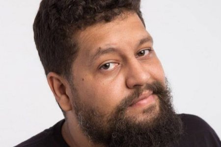 Comediante baiano questiona operação mais letal no Rio: “Quando foi que o tráfico matou 60 pessoas de vez?” Comediante baiano questiona operação mais letal no Rio: “Quando foi que o tráfico matou 60 pessoas de vez?”